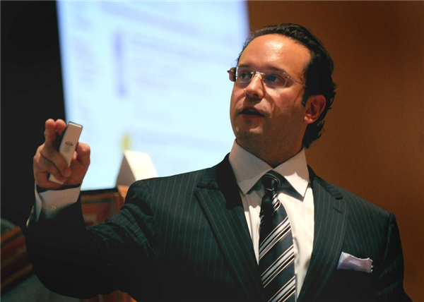 2 Steps To Keep Your Fears From Holding You Back - Analytic Data Now!